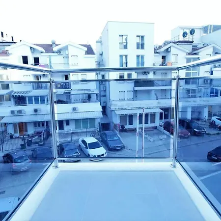 Apartment Kala &